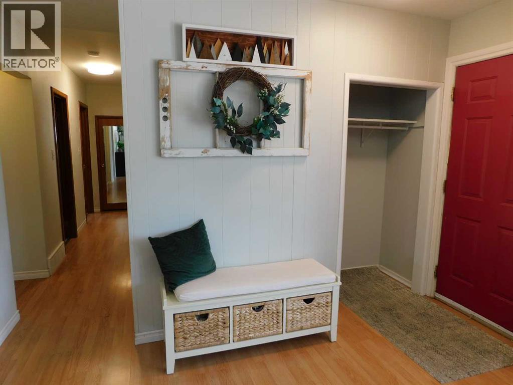 Property at 315 6 Street W image 4