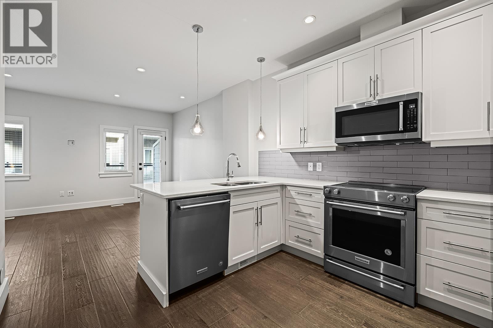 Photo 8 at 644 Lequime Road 8, Lower Mission, Kelowna Photo 8 at 644 Lequime Road 8, Lower Mission, Kelowna