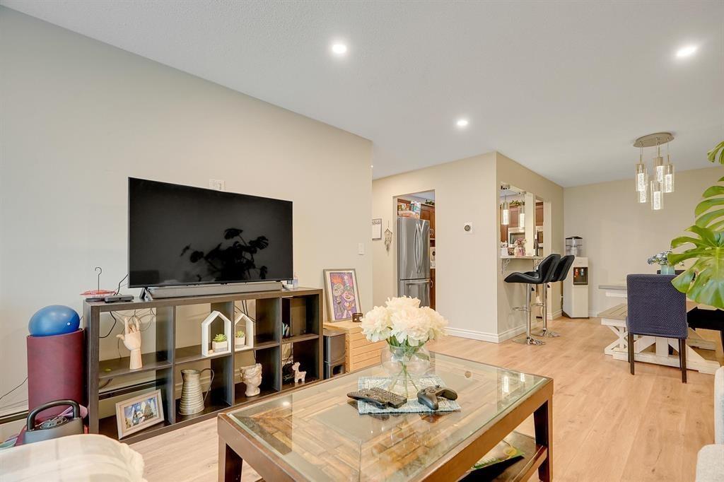 121 32850 George Ferguson Way, Abbotsford, British Columbia  V2S 7K1 - Photo 3 - R3046485