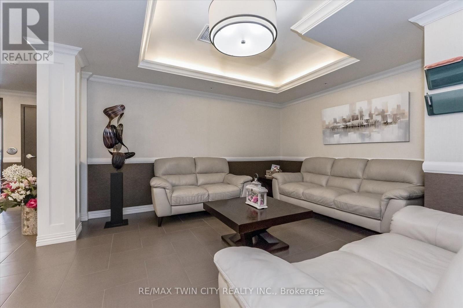 301 - 776 Laurelwood Drive, Waterloo, Ontario  N2V 0A8 - Photo 10 - X12407562