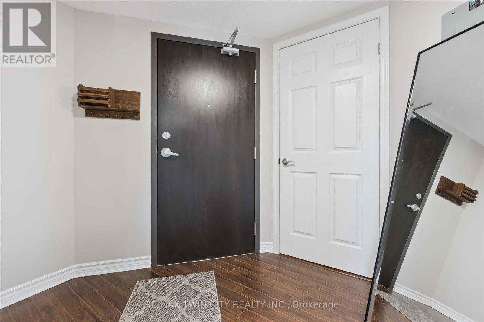 301 - 776 Laurelwood Drive, Waterloo, Ontario  N2V 0A8 - Photo 13 - X12407562