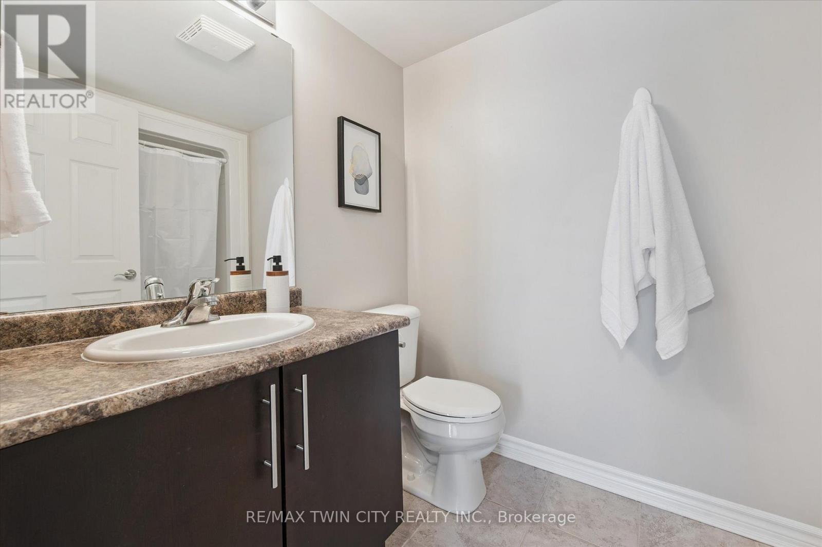 301 - 776 Laurelwood Drive, Waterloo, Ontario  N2V 0A8 - Photo 23 - X12407562