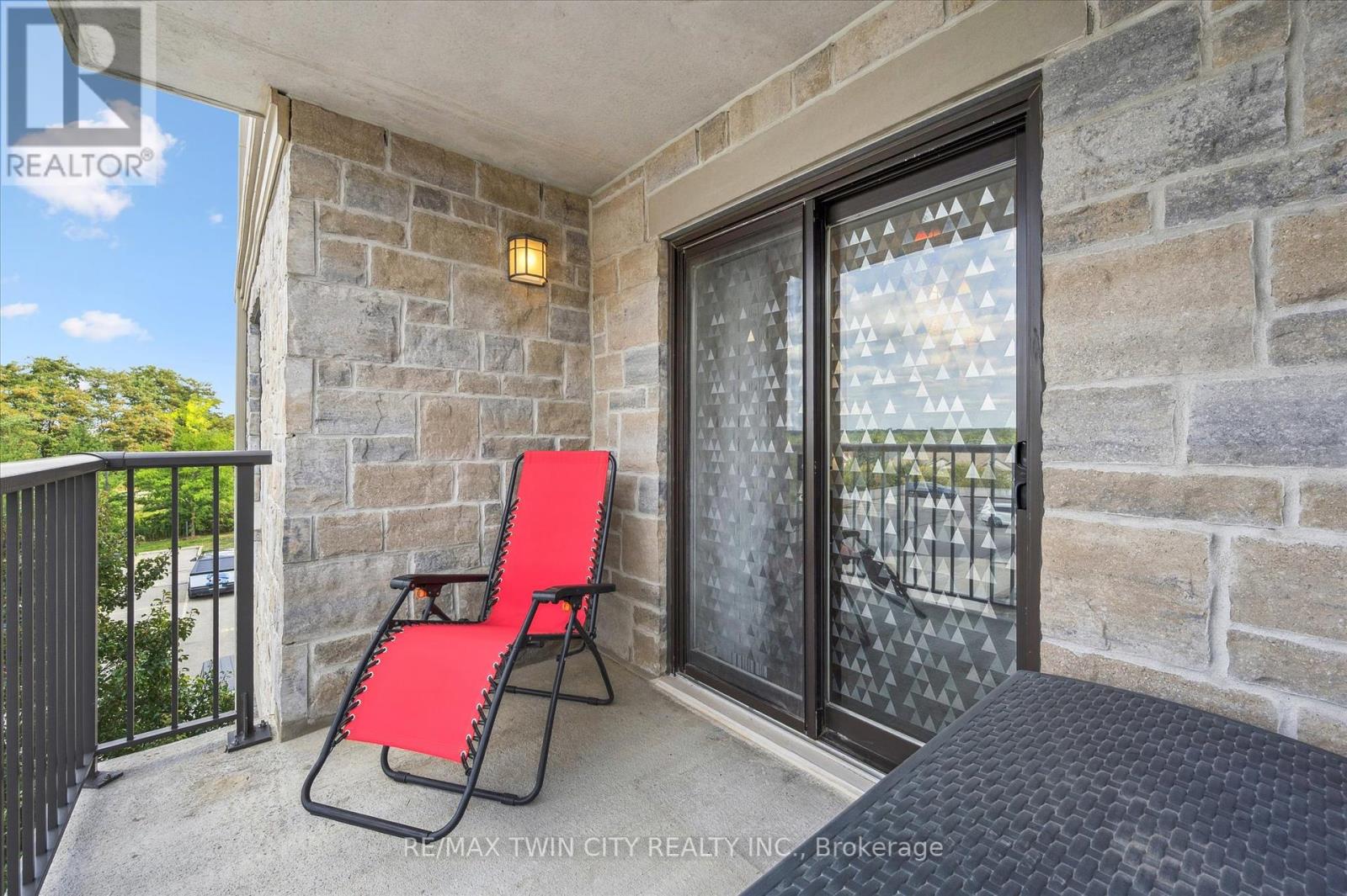 301 - 776 Laurelwood Drive, Waterloo, Ontario  N2V 0A8 - Photo 31 - X12407562