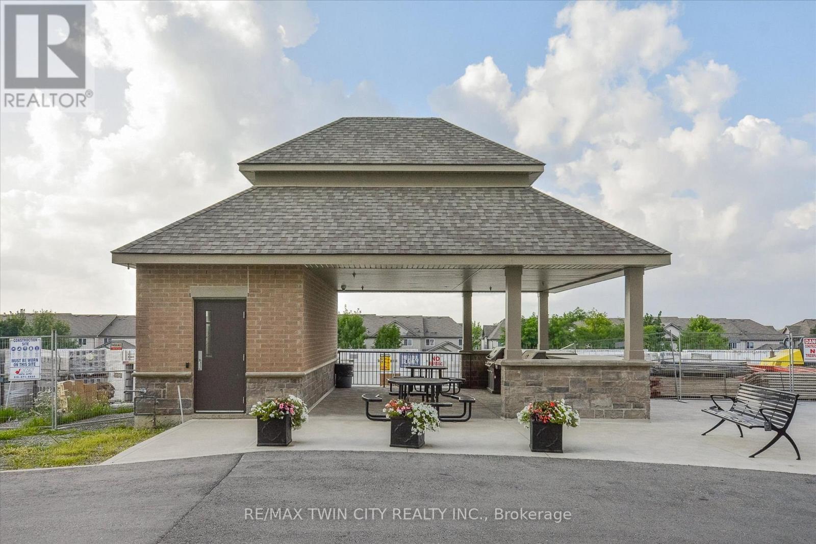 301 - 776 Laurelwood Drive, Waterloo, Ontario  N2V 0A8 - Photo 38 - X12407562