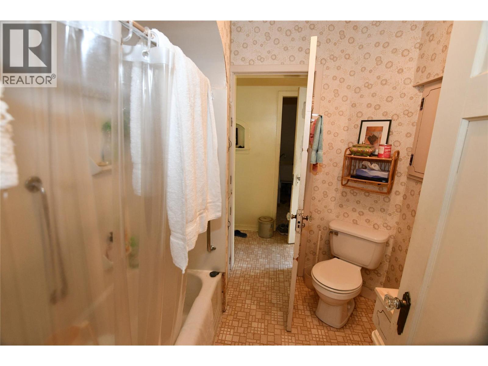 421 Wade Avenue E, Penticton, British Columbia  V2A 1T1 - Photo 23 - 10363040