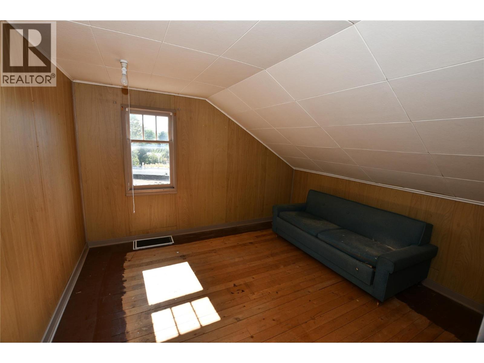 421 Wade Avenue E, Penticton, British Columbia  V2A 1T1 - Photo 24 - 10363040