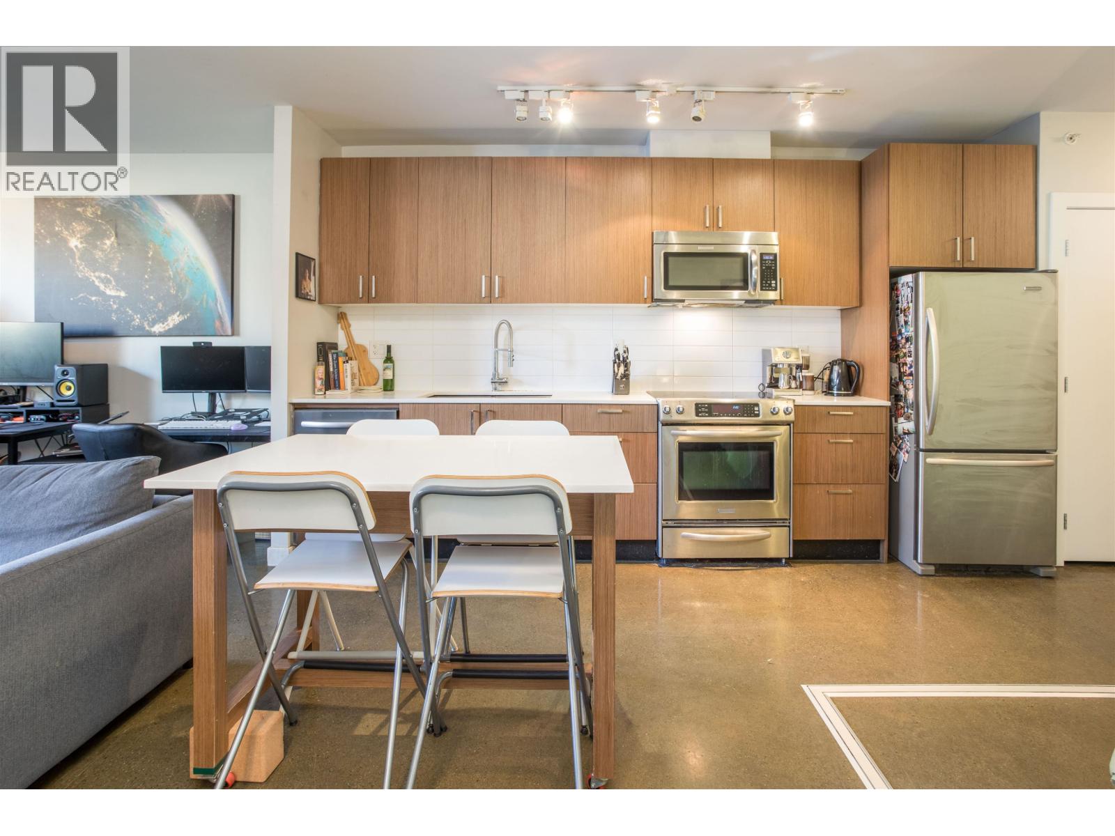 310 221 Union Street, Vancouver, British Columbia  V6A 0B4 - Photo 4 - R3047361