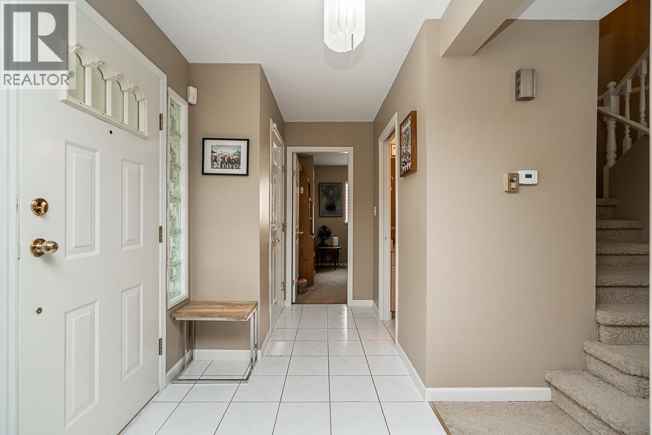 12514 220 Street, Maple Ridge, British Columbia  V2X 0V6 - Photo 4 - R3048589