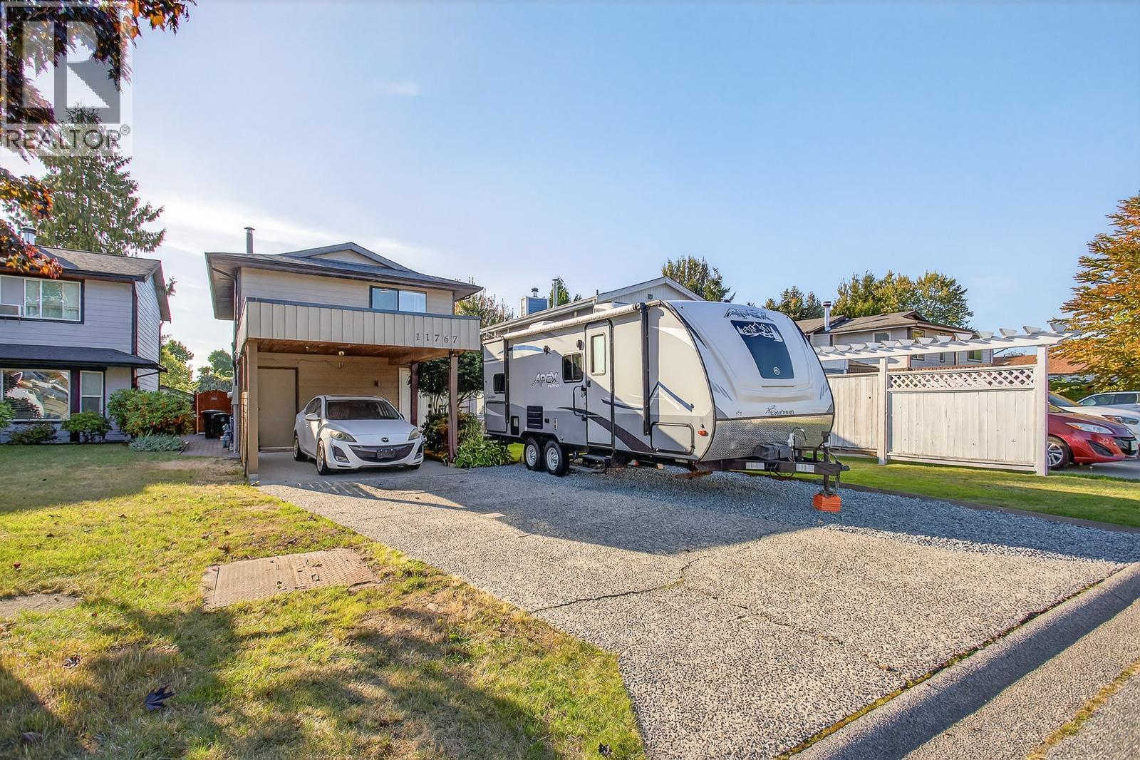 11767 190 Street, Pitt Meadows, British Columbia  V3Y 1Y2 - Photo 3 - R3048593