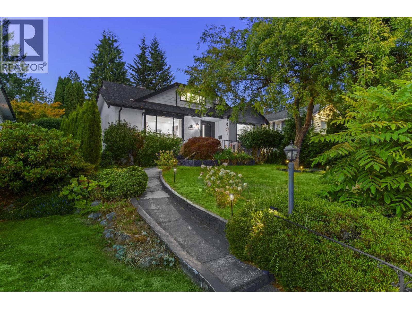 1921 Fulton Avenue, West Vancouver, British Columbia  V7V 1T2 - Photo 1 - R3048642