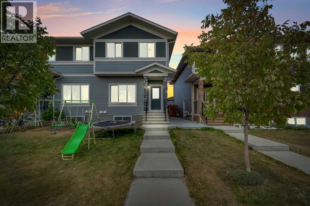 46 Cornerbrook Manor Ne, Calgary, Alberta  T3N 1V2 - Photo 2 - A2257277