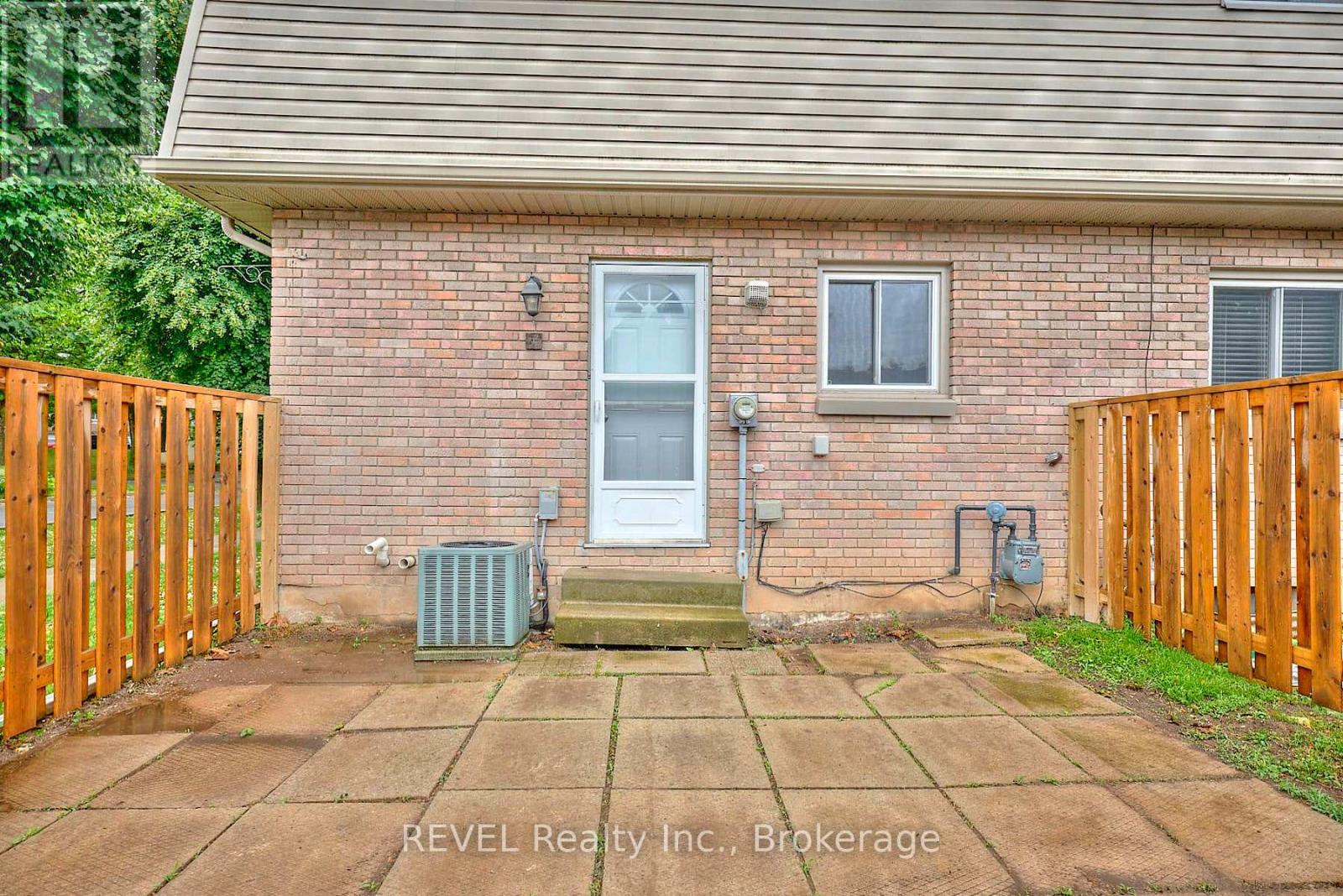 1 - 4215 Meadowvale Drive, Niagara Falls, Ontario  L2E 5W8 - Photo 24 - X12245929
