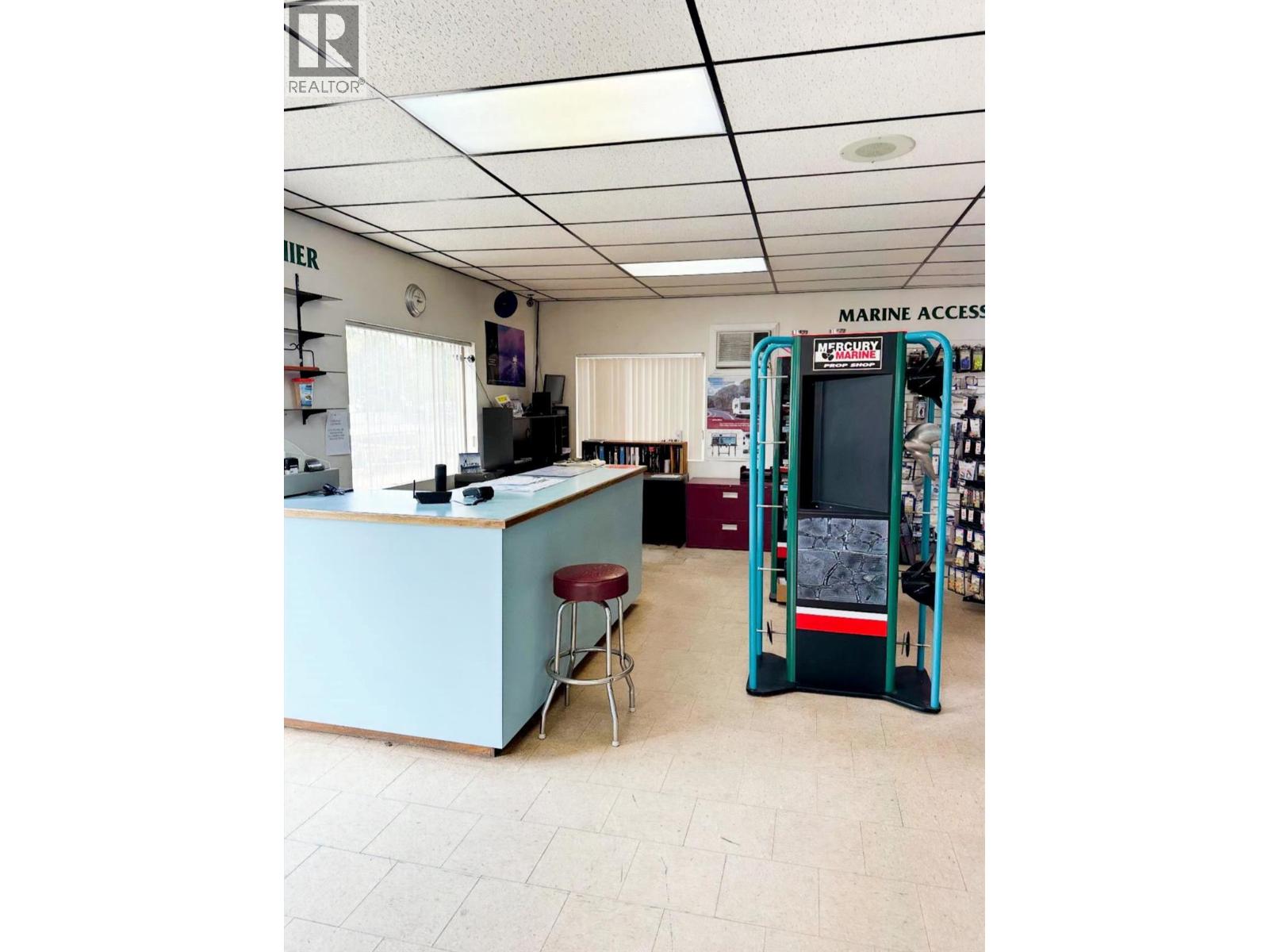 1600 Mcgregor Frontage Road, Christina Lake, British Columbia  V0H 1E0 - Photo 4 - 10348212