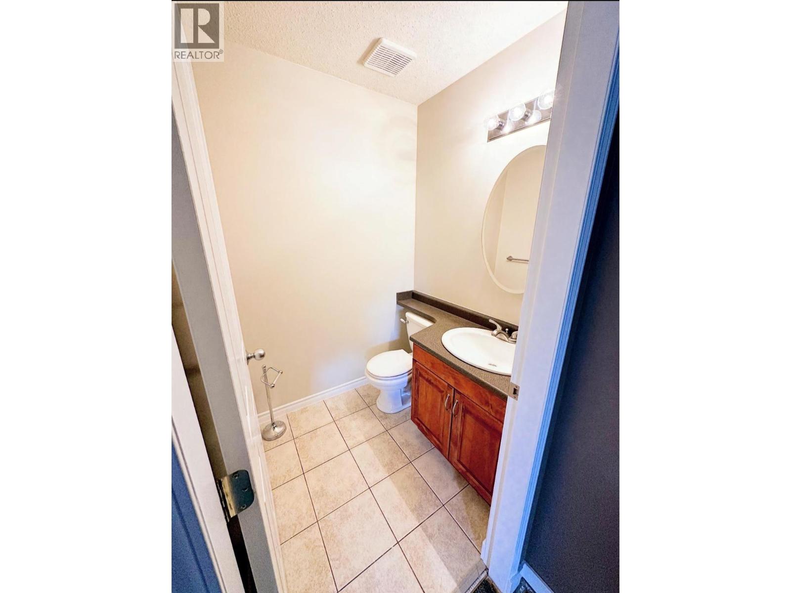 1600 Mcgregor Frontage Road, Christina Lake, British Columbia  V0H 1E0 - Photo 8 - 10348212