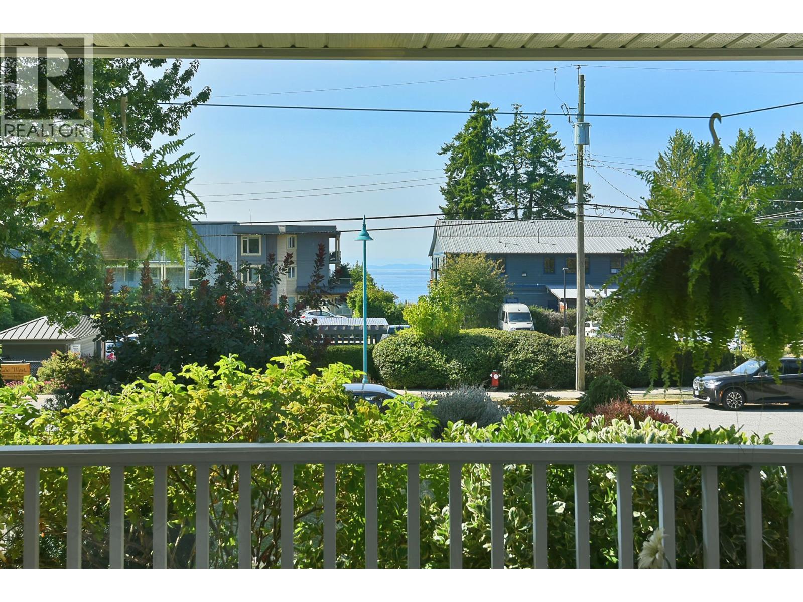 4716 Whitaker Road, Sechelt, British Columbia V7Z 0E6 - Photo 18 - R3047659