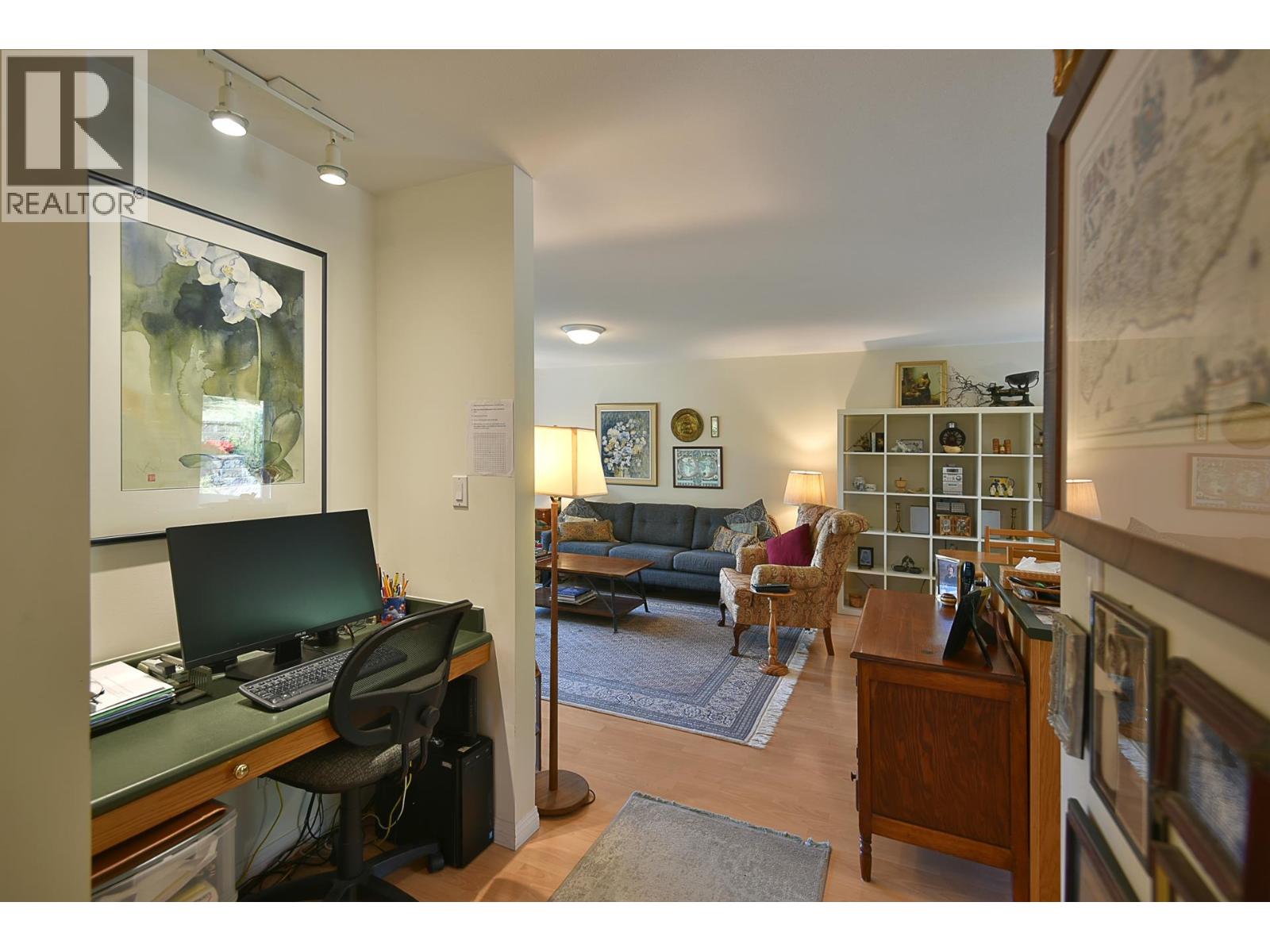 4716 Whitaker Road, Sechelt, British Columbia V7Z 0E6 - Photo 8 - R3047659