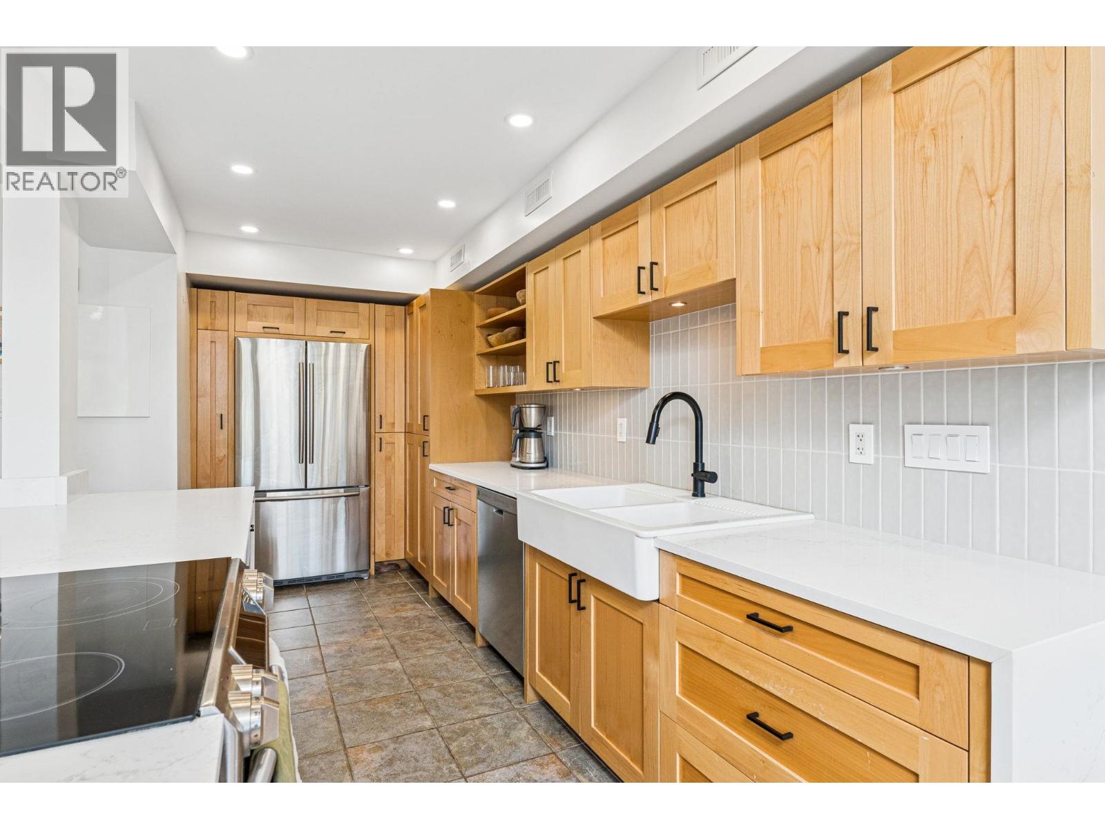 1053 Old Lillooet Road, North Vancouver, British Columbia  V7J 3H6 - Photo 5 - R3048595