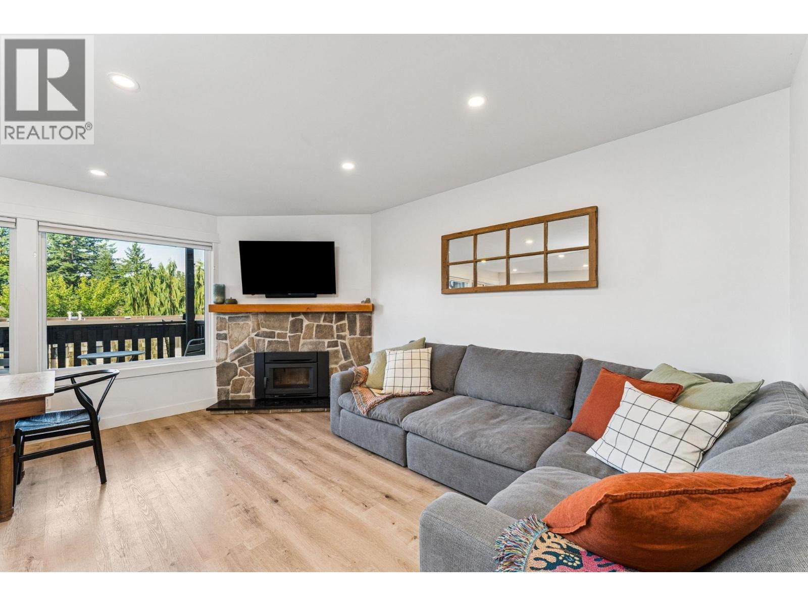 1053 Old Lillooet Road, North Vancouver, British Columbia  V7J 3H6 - Photo 13 - R3048595