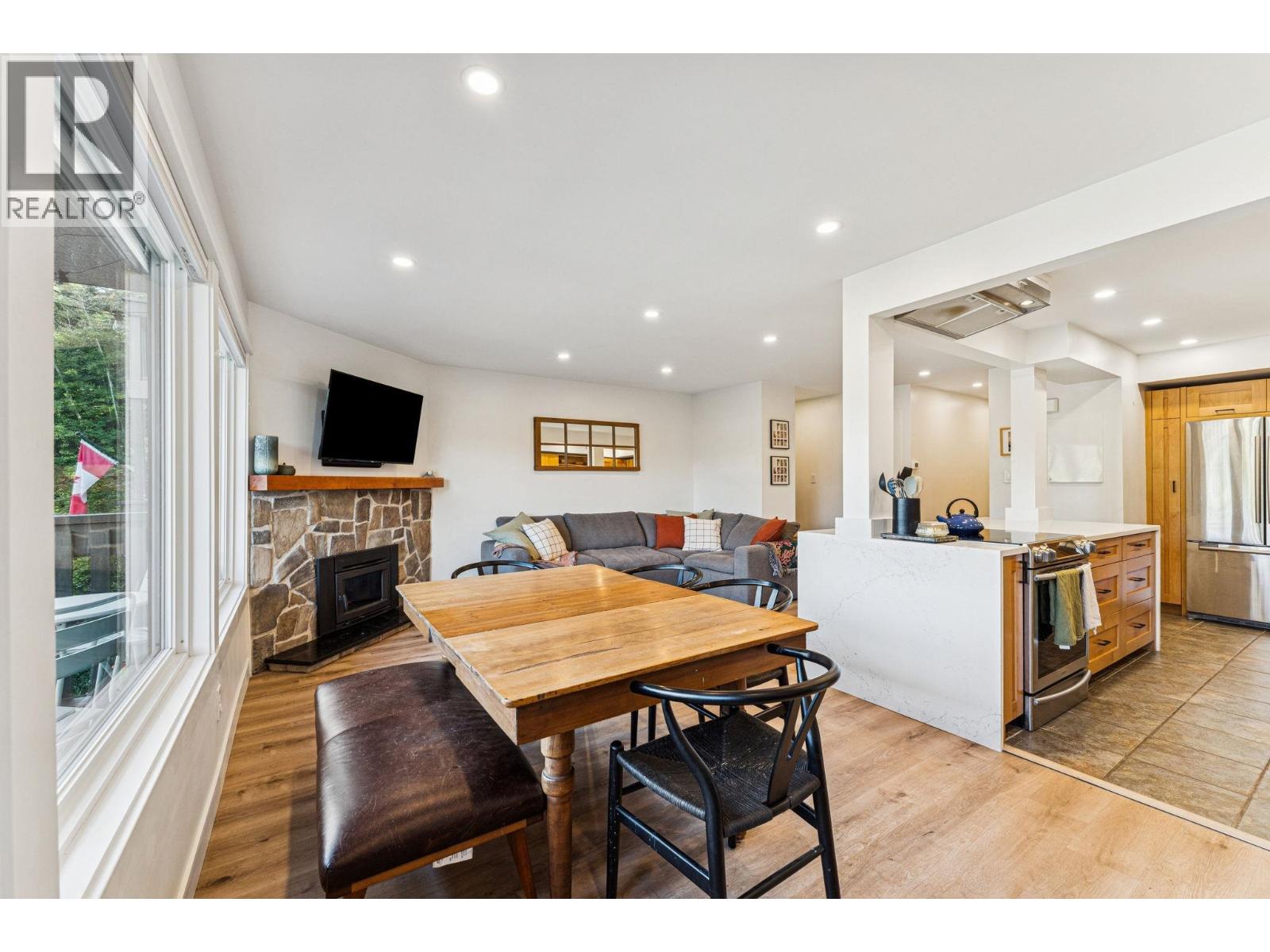 1053 Old Lillooet Road, North Vancouver, British Columbia  V7J 3H6 - Photo 9 - R3048595