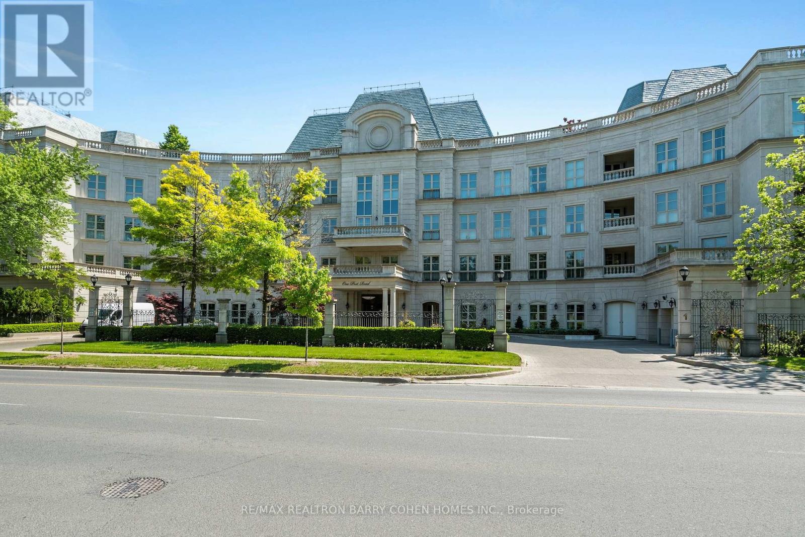 204 - 1 Post Road, Toronto (Bridle Path-Sunnybrook-York Mills), Ontario  M3B 3R4 - Photo 1 - C12407634