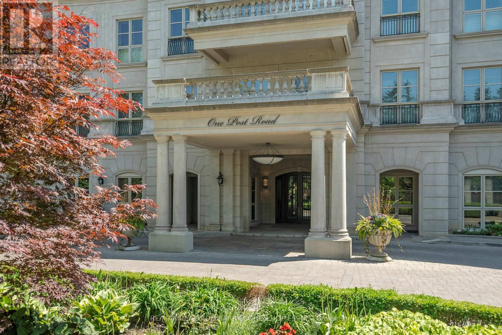 204 - 1 Post Road, Toronto (Bridle Path-Sunnybrook-York Mills), Ontario  M3B 3R4 - Photo 2 - C12407634