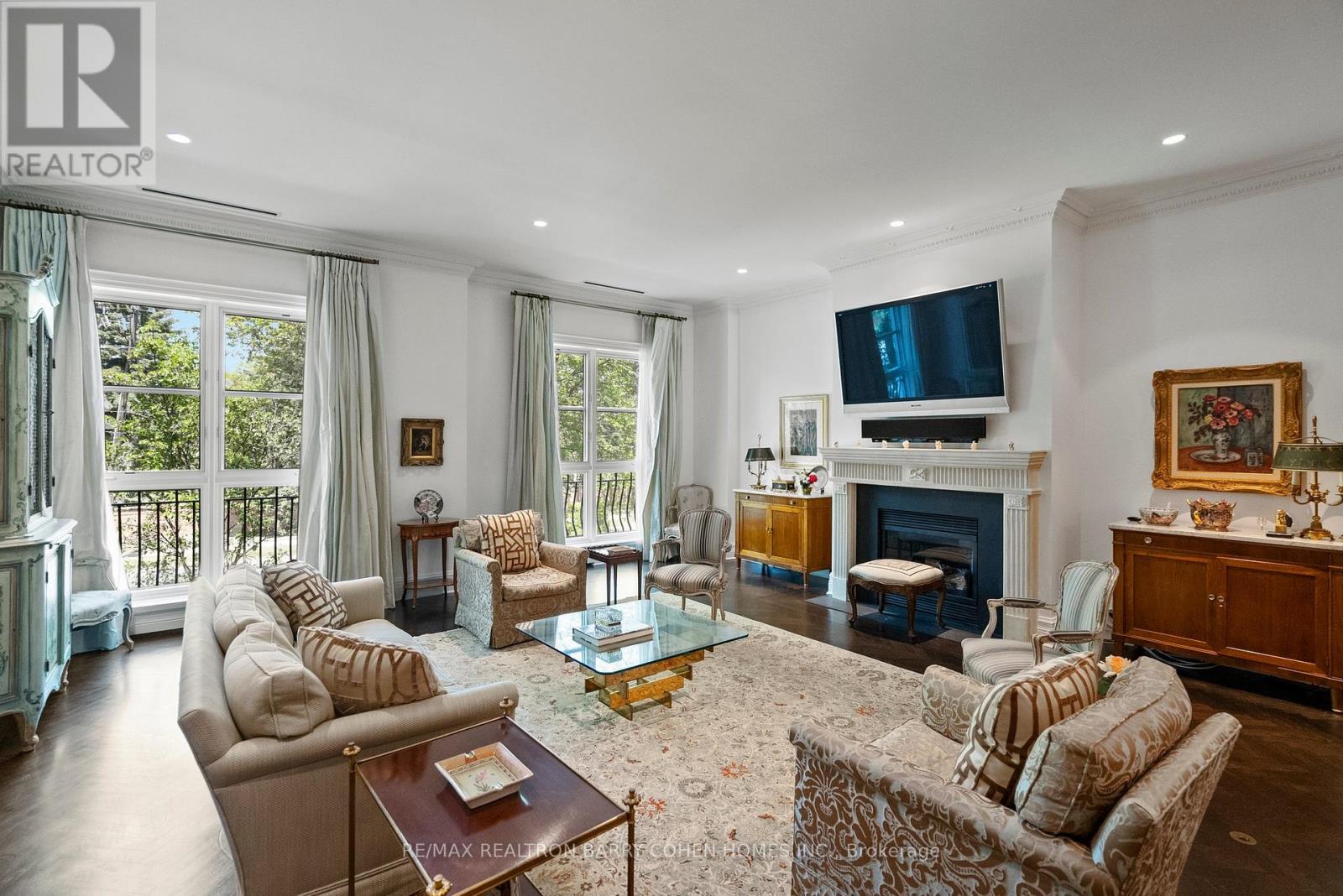 204 - 1 Post Road, Toronto (Bridle Path-Sunnybrook-York Mills), Ontario  M3B 3R4 - Photo 6 - C12407634