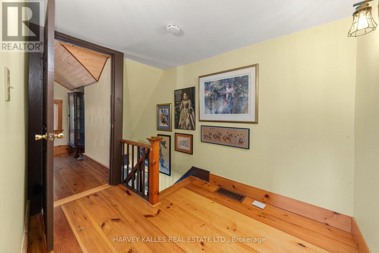 13667 Loyalist Parkway, Prince Edward County, Ontario  K0K 2T0 - Photo 25 - X12369439