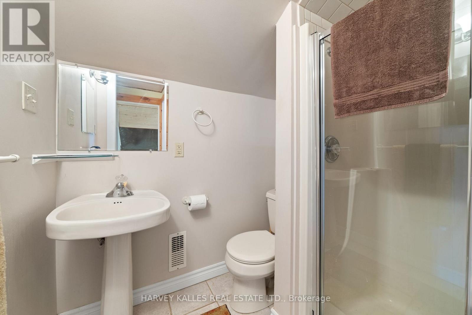 13667 Loyalist Parkway, Prince Edward County, Ontario  K0K 2T0 - Photo 30 - X12369439