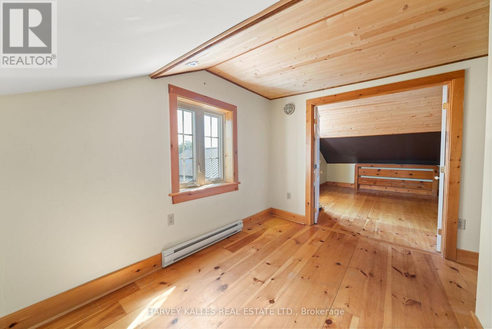 13667 Loyalist Parkway, Prince Edward County, Ontario  K0K 2T0 - Photo 29 - X12369439