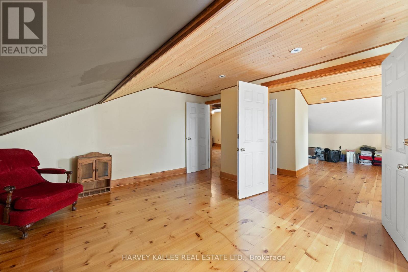 13667 Loyalist Parkway, Prince Edward County, Ontario  K0K 2T0 - Photo 28 - X12369439