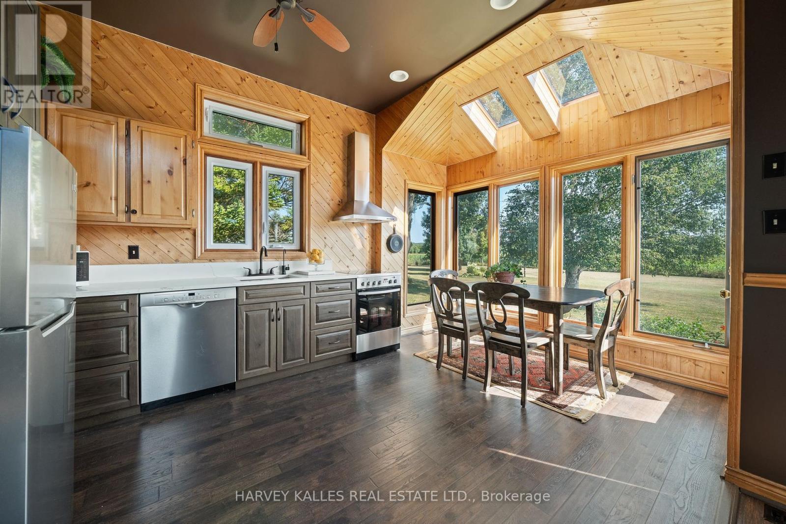 13667 Loyalist Parkway, Prince Edward County, Ontario  K0K 2T0 - Photo 36 - X12369439