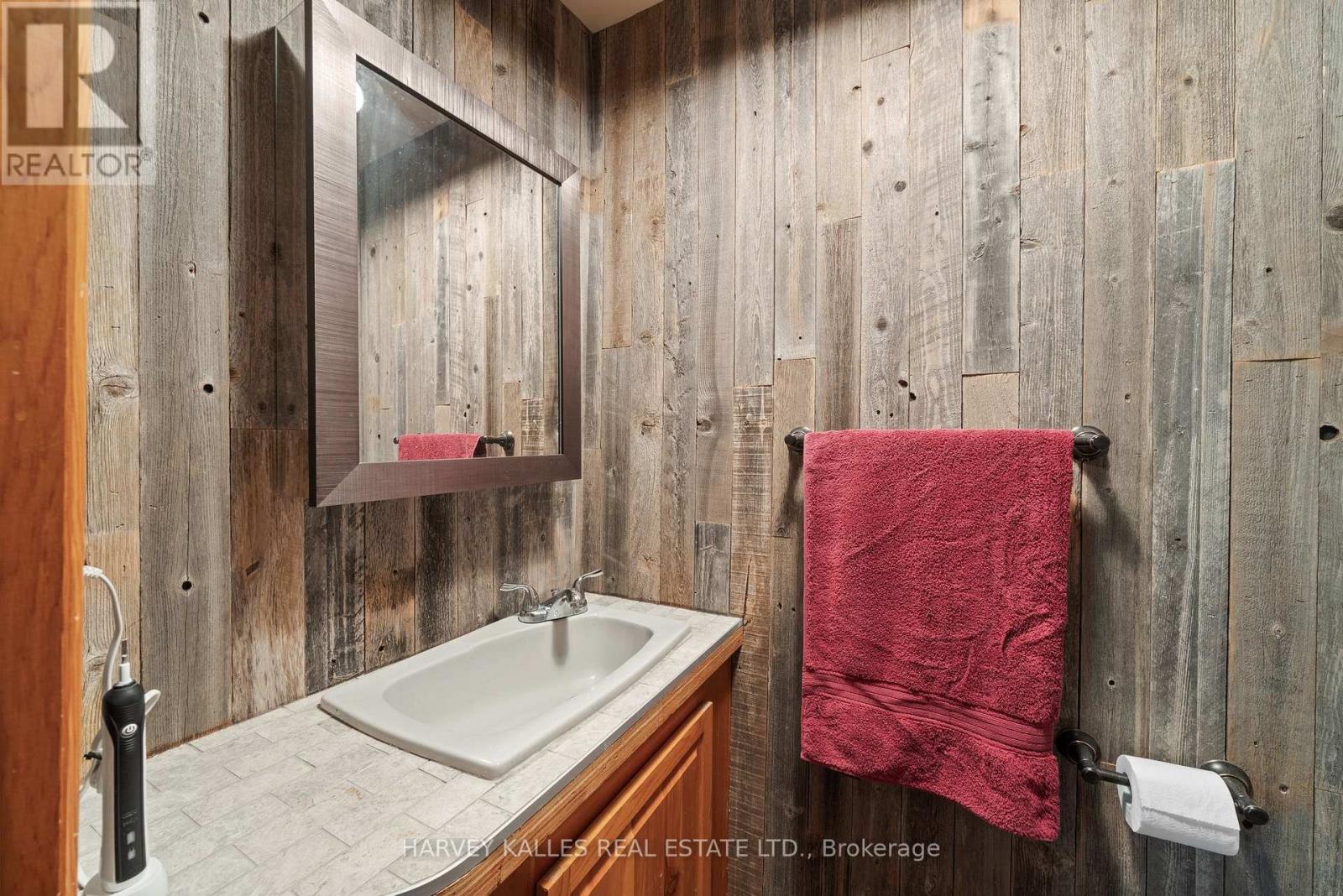 13667 Loyalist Parkway, Prince Edward County, Ontario  K0K 2T0 - Photo 40 - X12369439