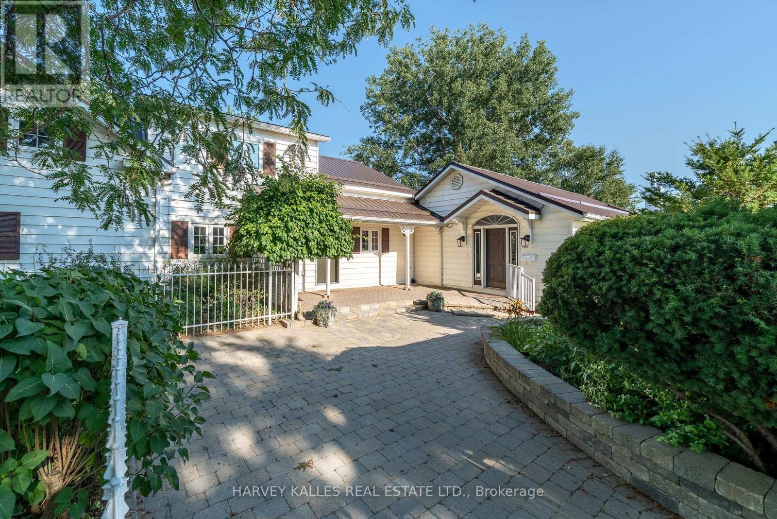 13667 Loyalist Parkway, Prince Edward County, Ontario  K0K 2T0 - Photo 4 - X12369439