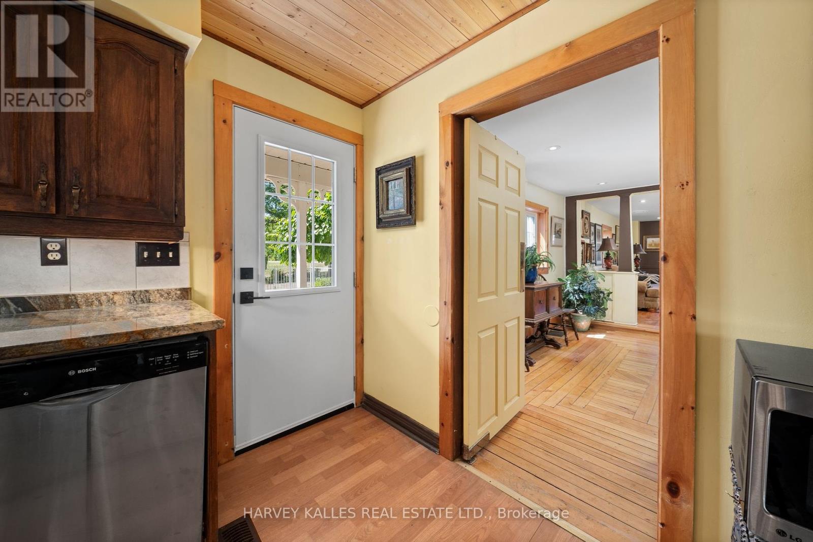 13667 Loyalist Parkway, Prince Edward County, Ontario  K0K 2T0 - Photo 5 - X12369439