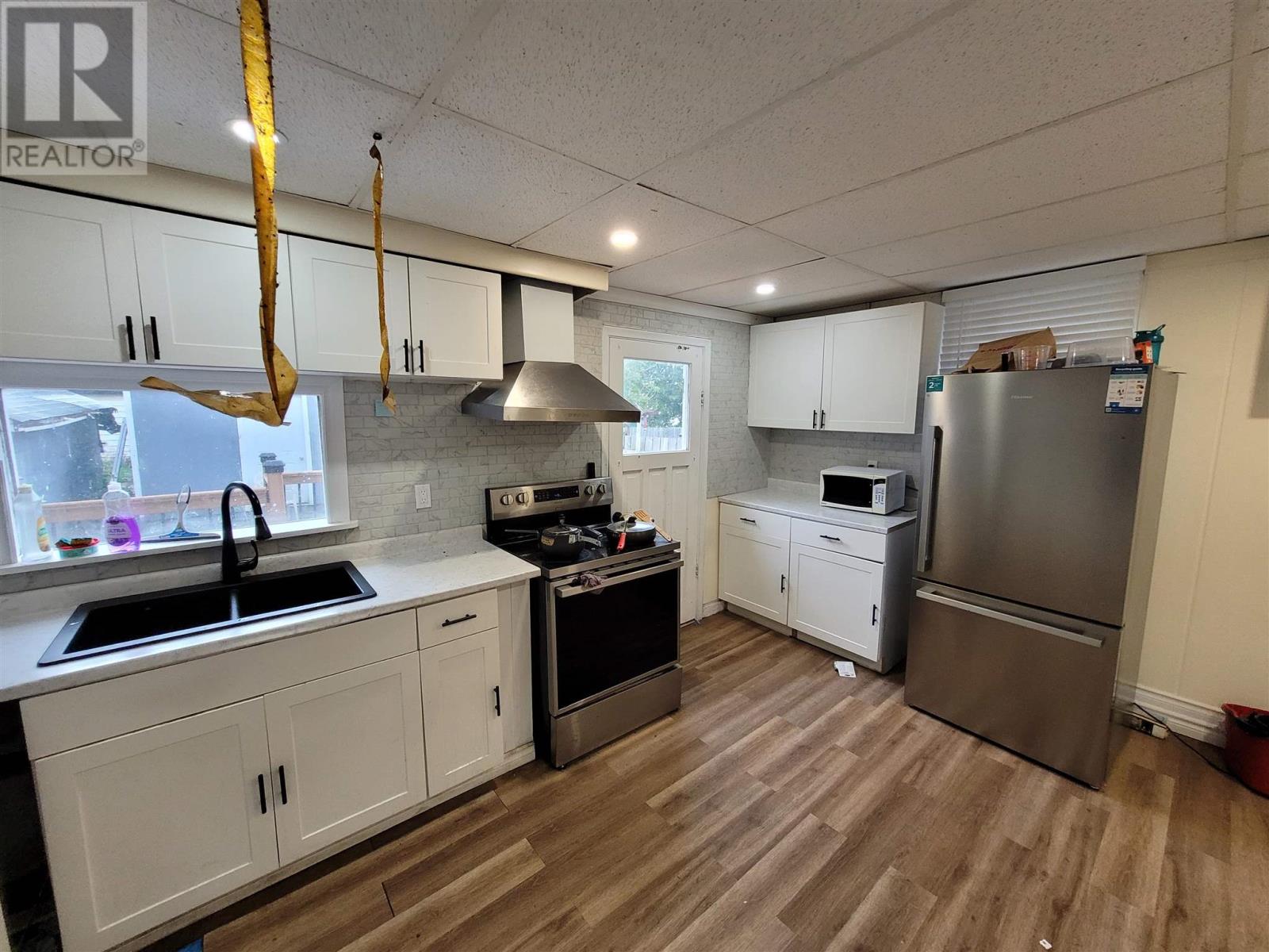 31 Cathcart St, Sault Ste. Marie, Ontario  P6A 1C9 - Photo 5 - SM252531