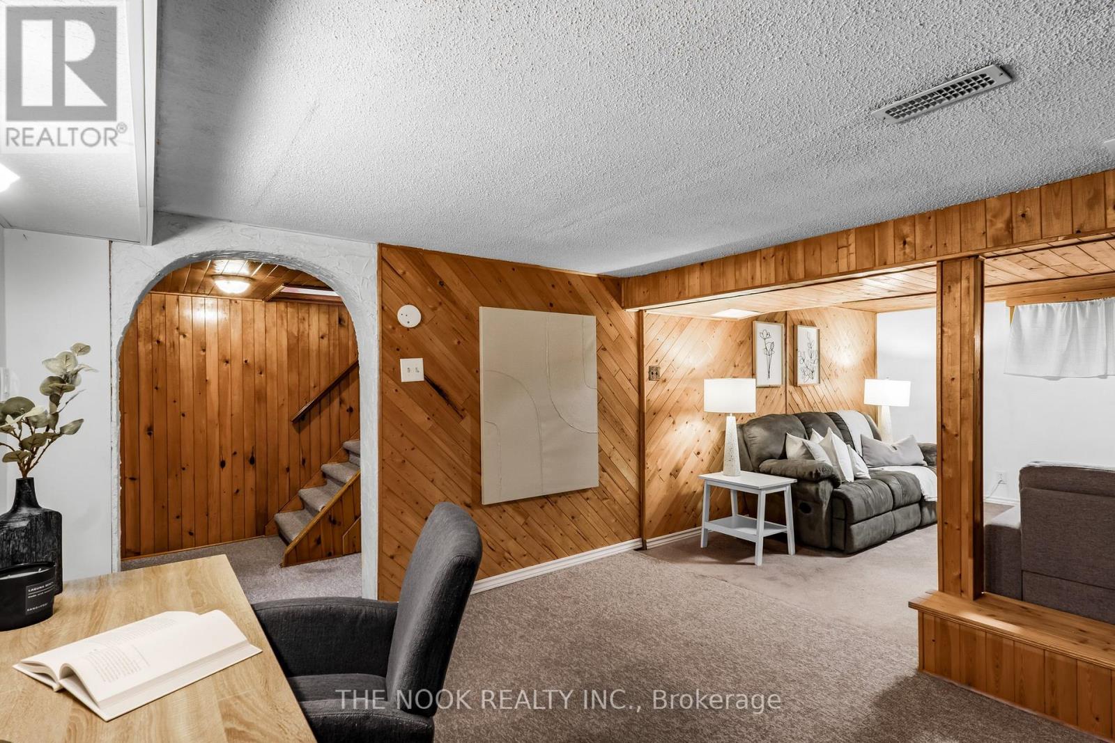 201 Ski Hill Road, Kawartha Lakes, Ontario  L0A 1A0 - Photo 20 - X12407708