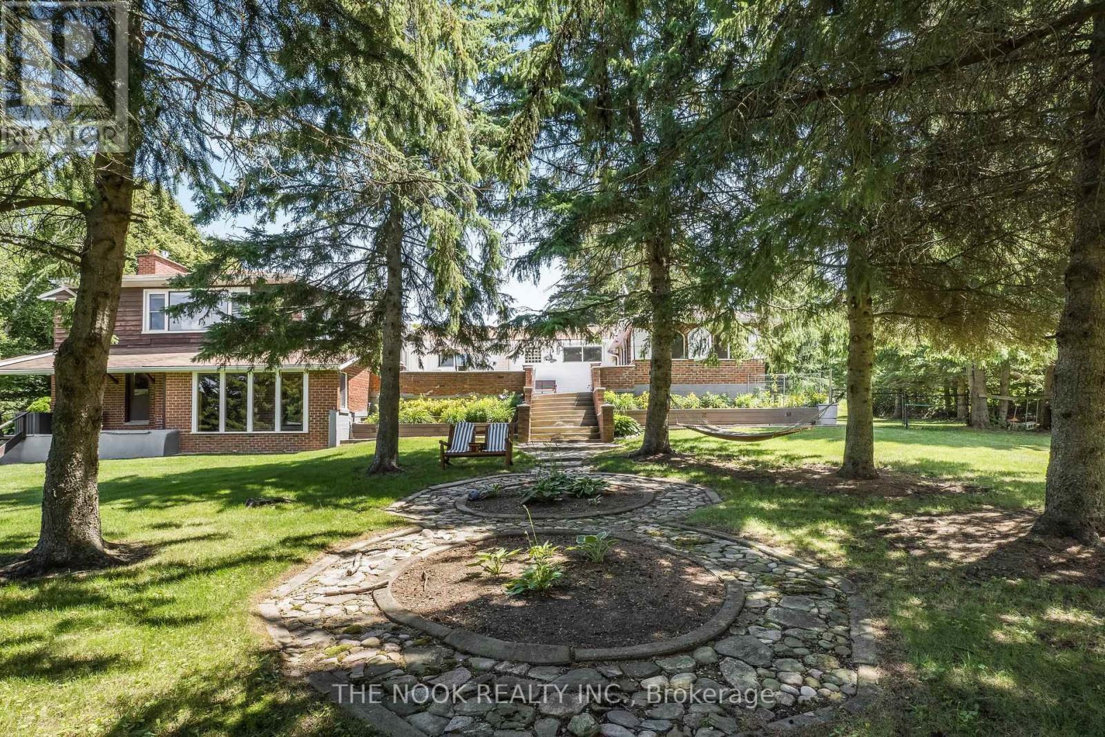 201 Ski Hill Road, Kawartha Lakes, Ontario  L0A 1A0 - Photo 28 - X12407708