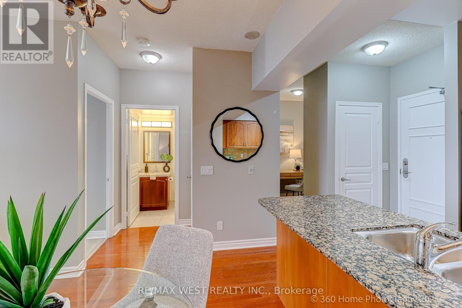 802 - 350 Red Maple Road N, Richmond Hill, Ontario  L4C 0T5 - Photo 12 - N12407671