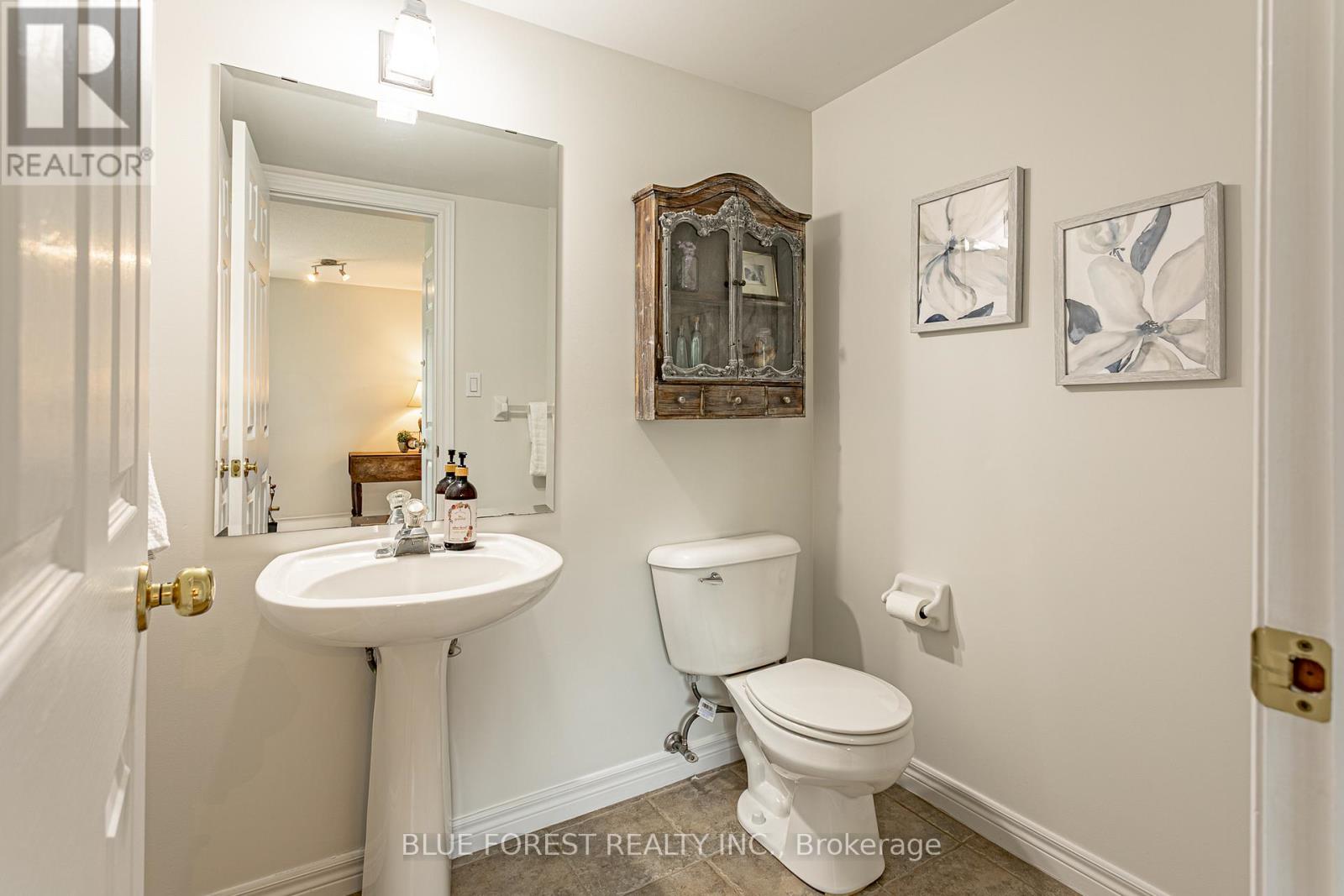 49 Parkview Drive, Thames Centre, Ontario  N0L 1G2 - Photo 20 - X12407707