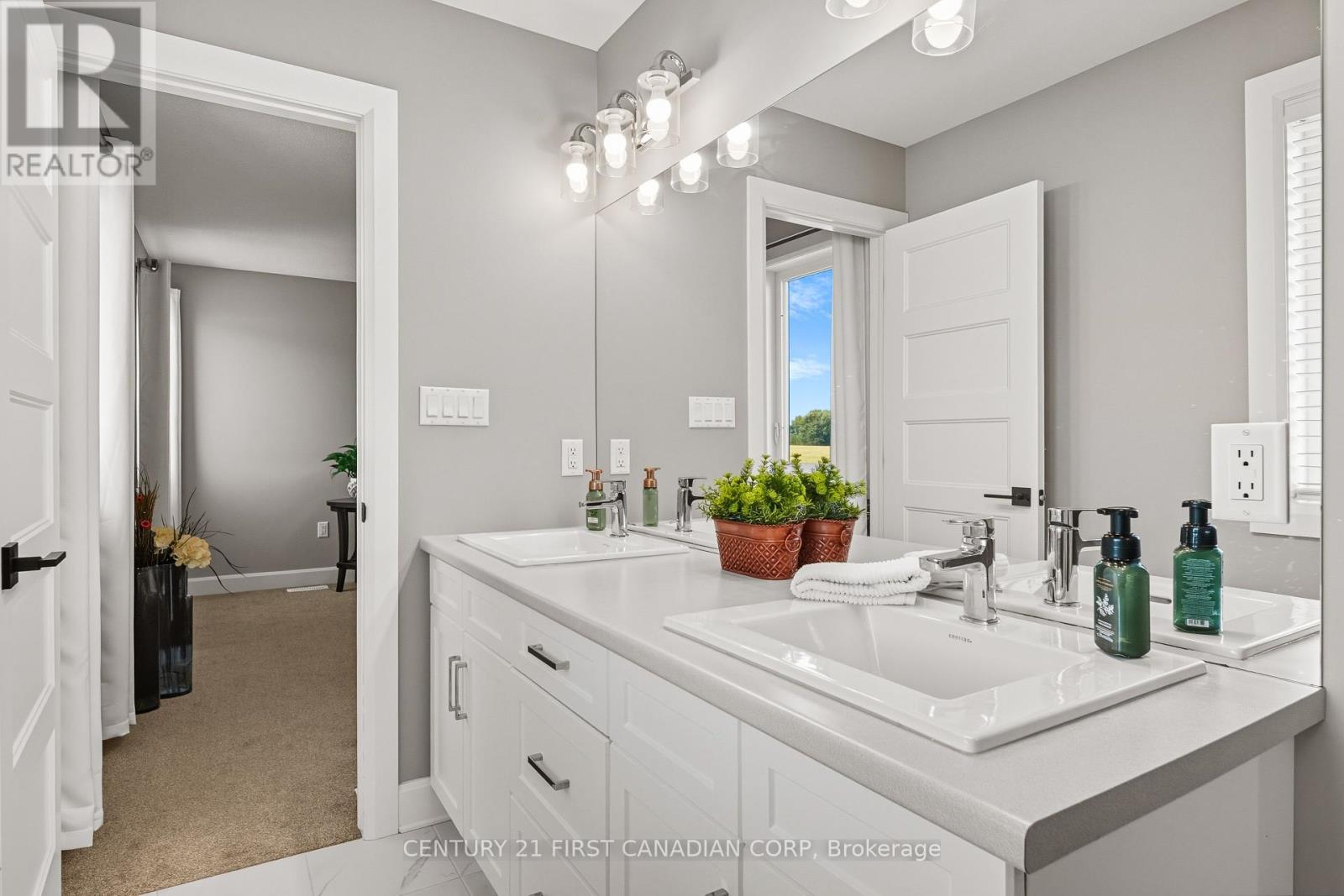 146 Gilmour Drive, Lucan Biddulph, Ontario  N0M 2J0 - Photo 20 - X12407814