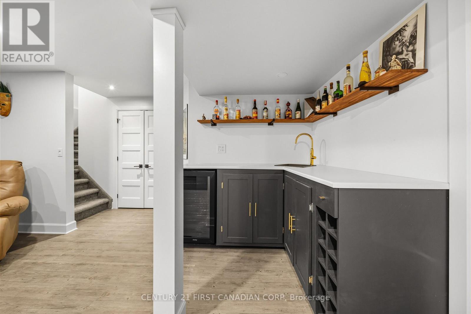 146 Gilmour Drive, Lucan Biddulph, Ontario  N0M 2J0 - Photo 29 - X12407814