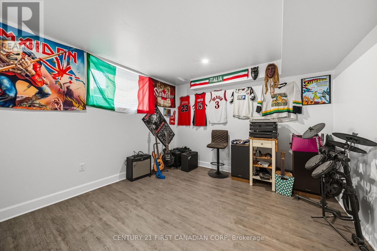 146 Gilmour Drive, Lucan Biddulph, Ontario  N0M 2J0 - Photo 31 - X12407814