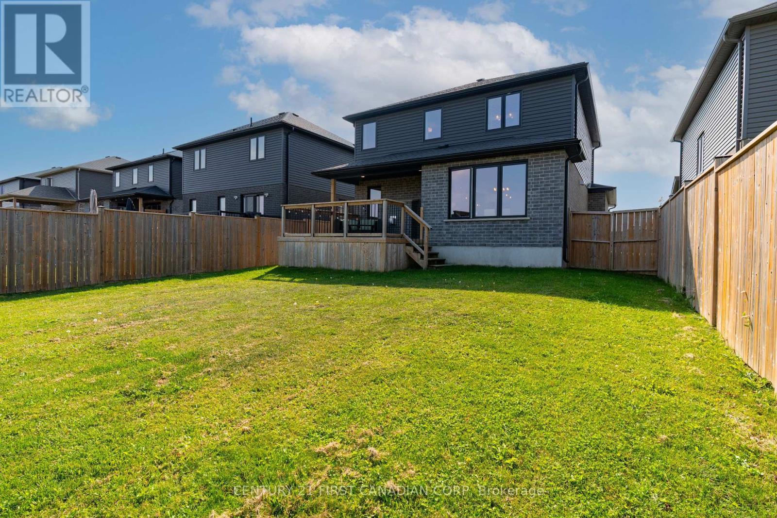 146 Gilmour Drive, Lucan Biddulph, Ontario  N0M 2J0 - Photo 33 - X12407814