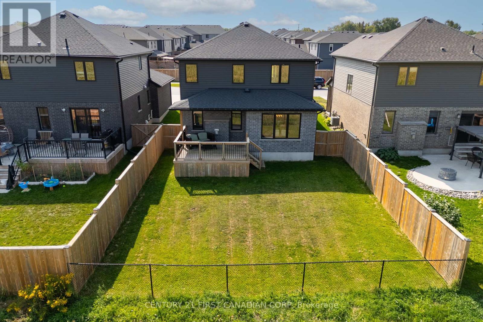 146 Gilmour Drive, Lucan Biddulph, Ontario  N0M 2J0 - Photo 34 - X12407814