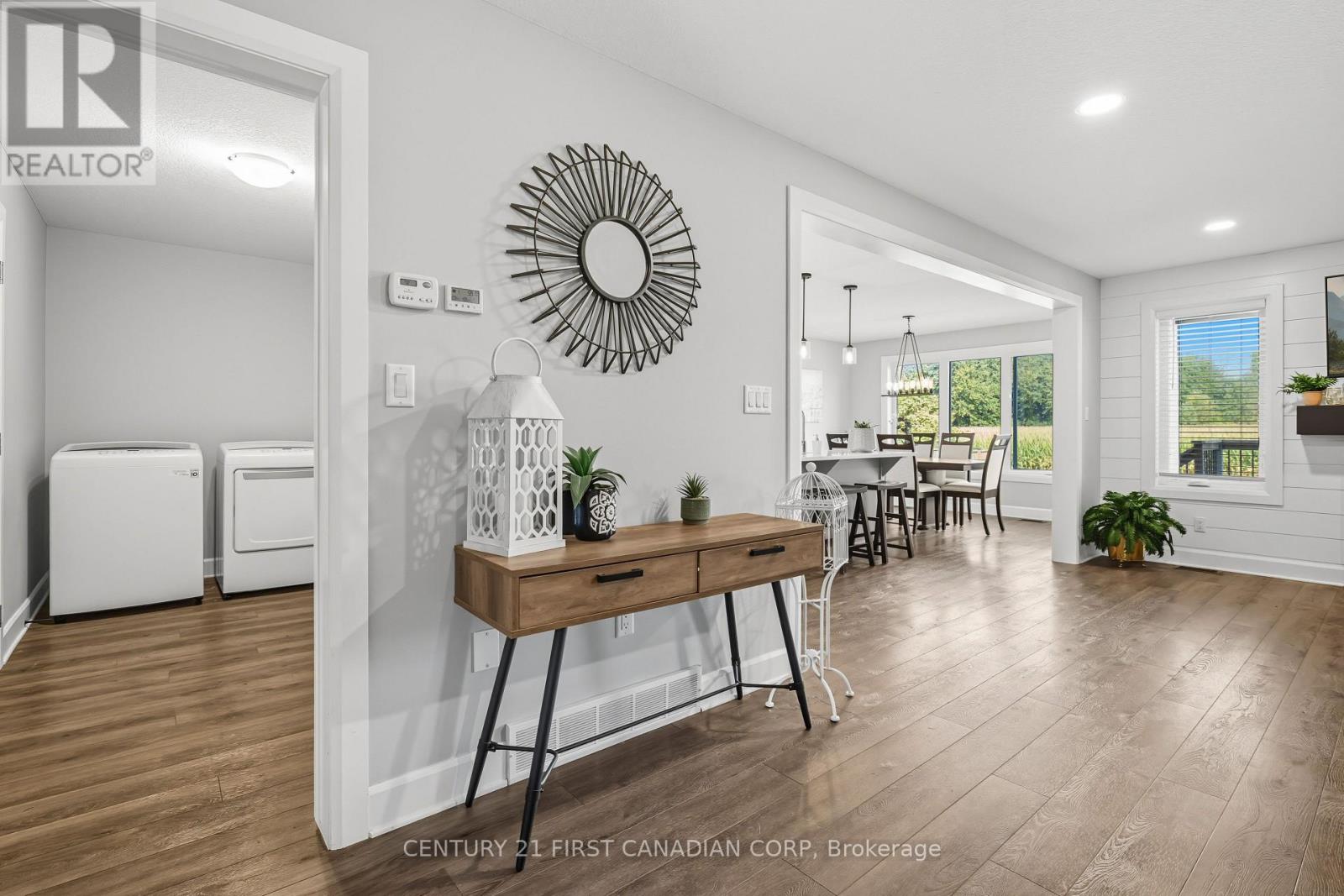146 Gilmour Drive, Lucan Biddulph, Ontario  N0M 2J0 - Photo 6 - X12407814
