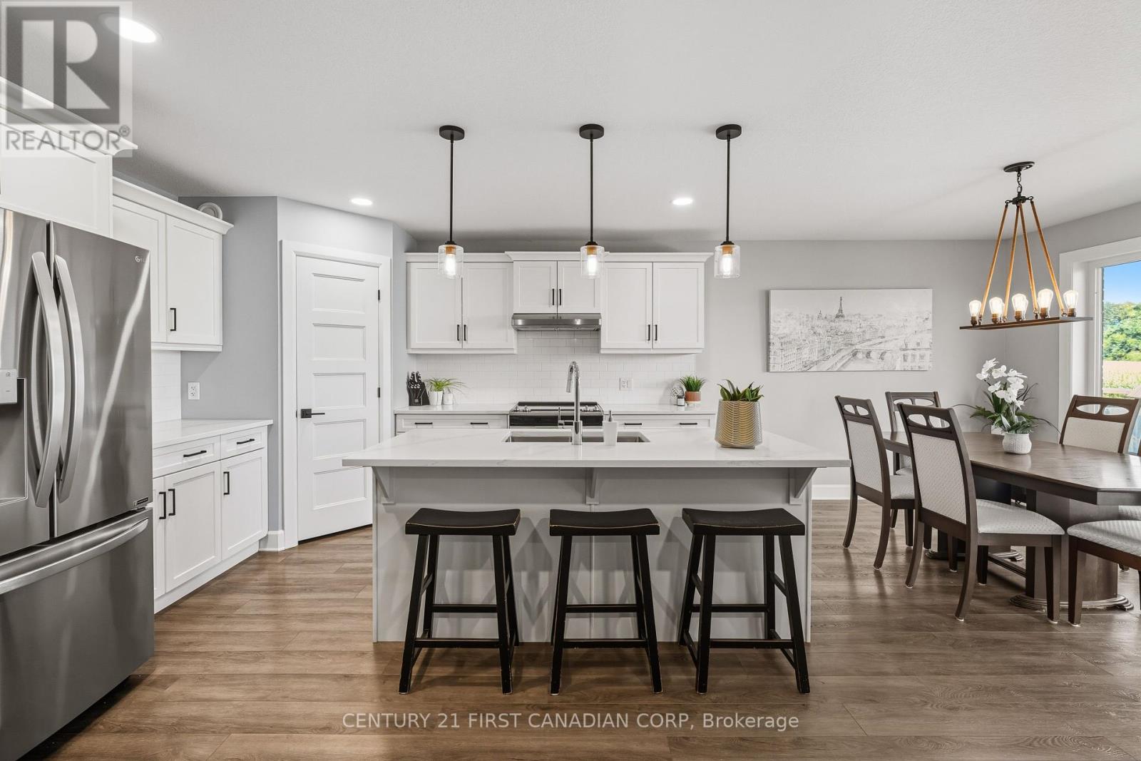 146 Gilmour Drive, Lucan Biddulph, Ontario  N0M 2J0 - Photo 9 - X12407814