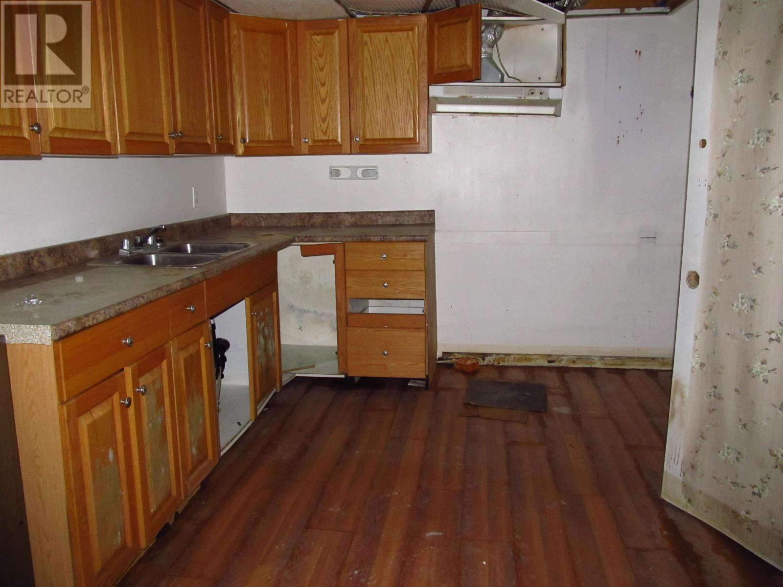 201 Fourth Ave Se, Geraldton, Ontario  P0T 1M0 - Photo 11 - TB252954