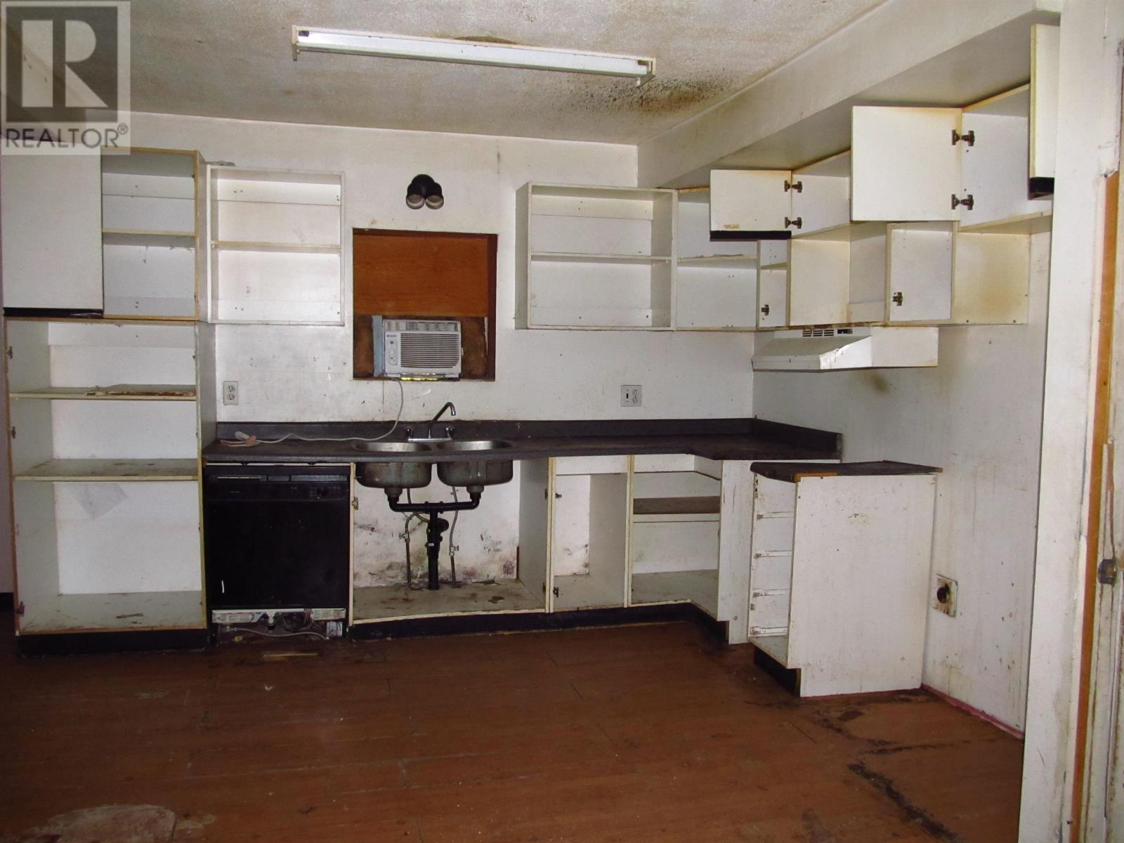 201 Fourth Ave Se, Geraldton, Ontario  P0T 1M0 - Photo 3 - TB252954