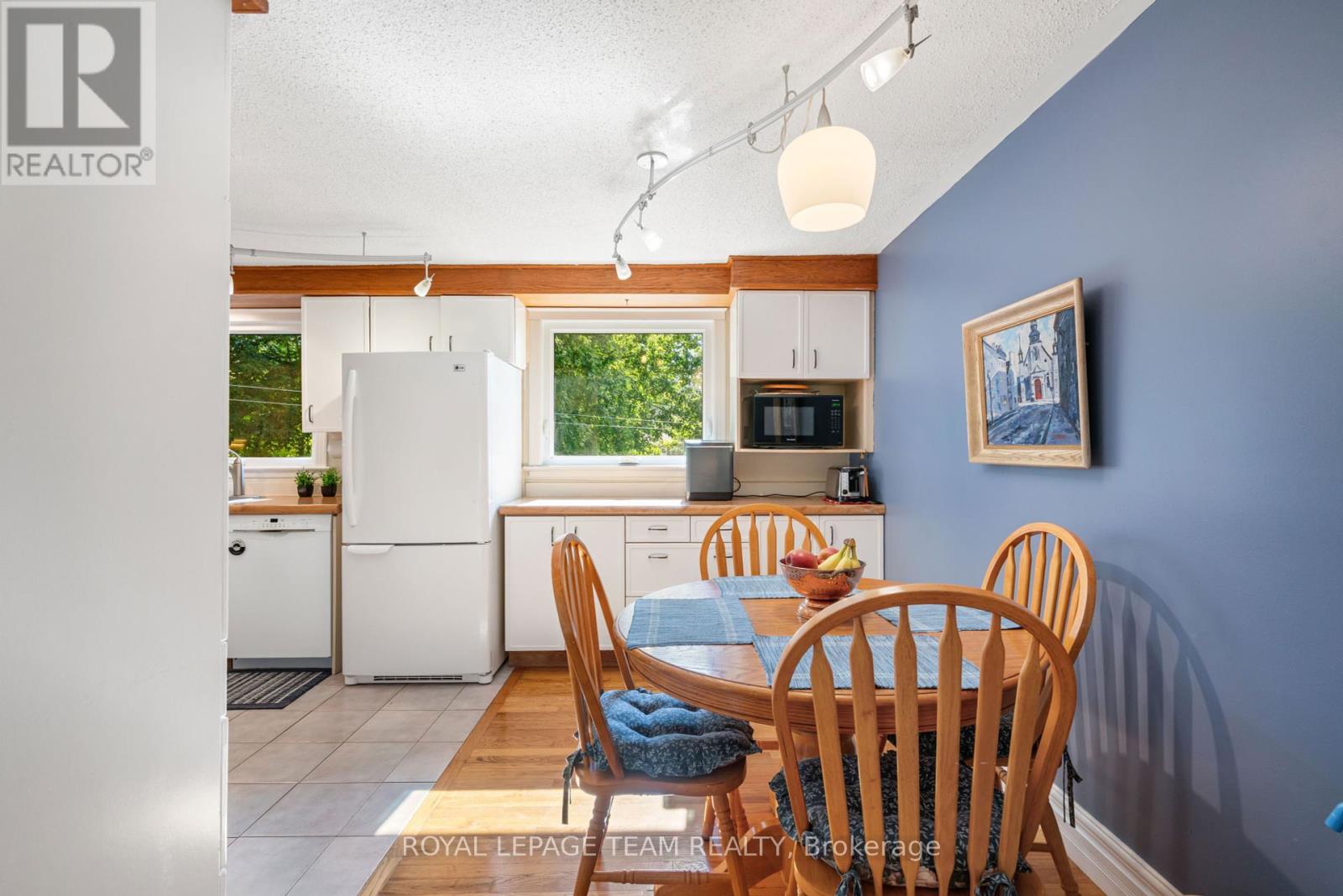 11 Sutton Drive, Edwardsburgh/cardinal, Ontario  K0E 1T1 - Photo 10 - X12407724
