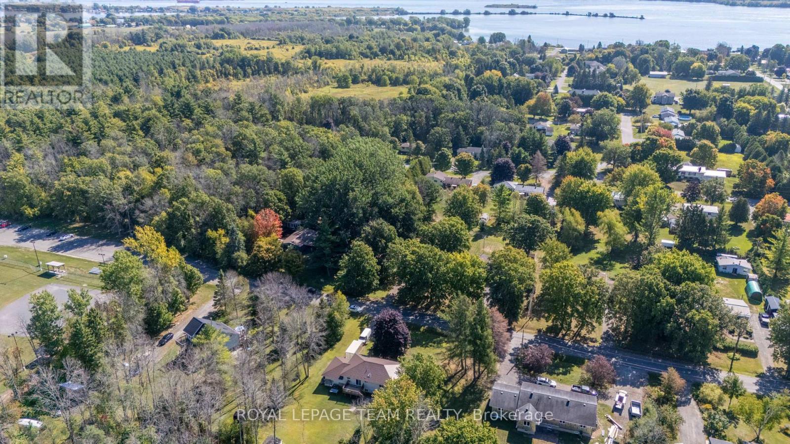 11 Sutton Drive, Edwardsburgh/cardinal, Ontario  K0E 1T1 - Photo 40 - X12407724